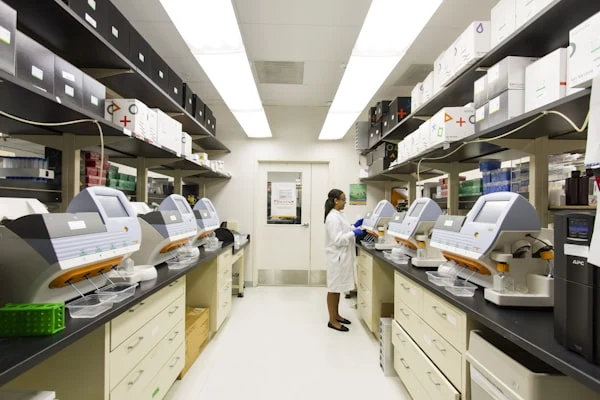 Advanced medical laboratory